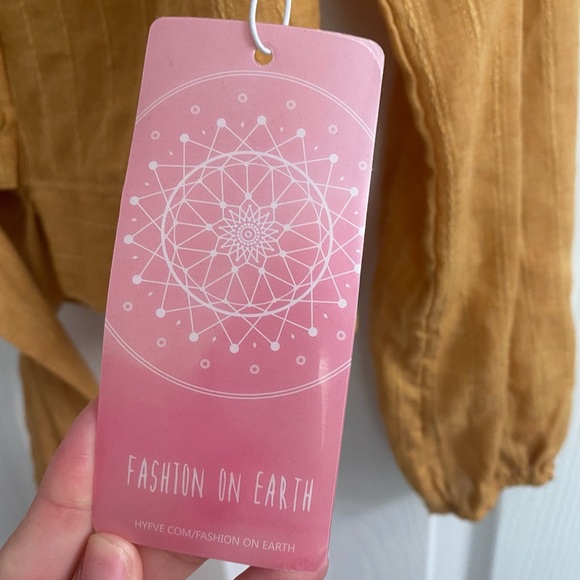 Button-Up Tie-Front Blouse - Picture 4 of 6